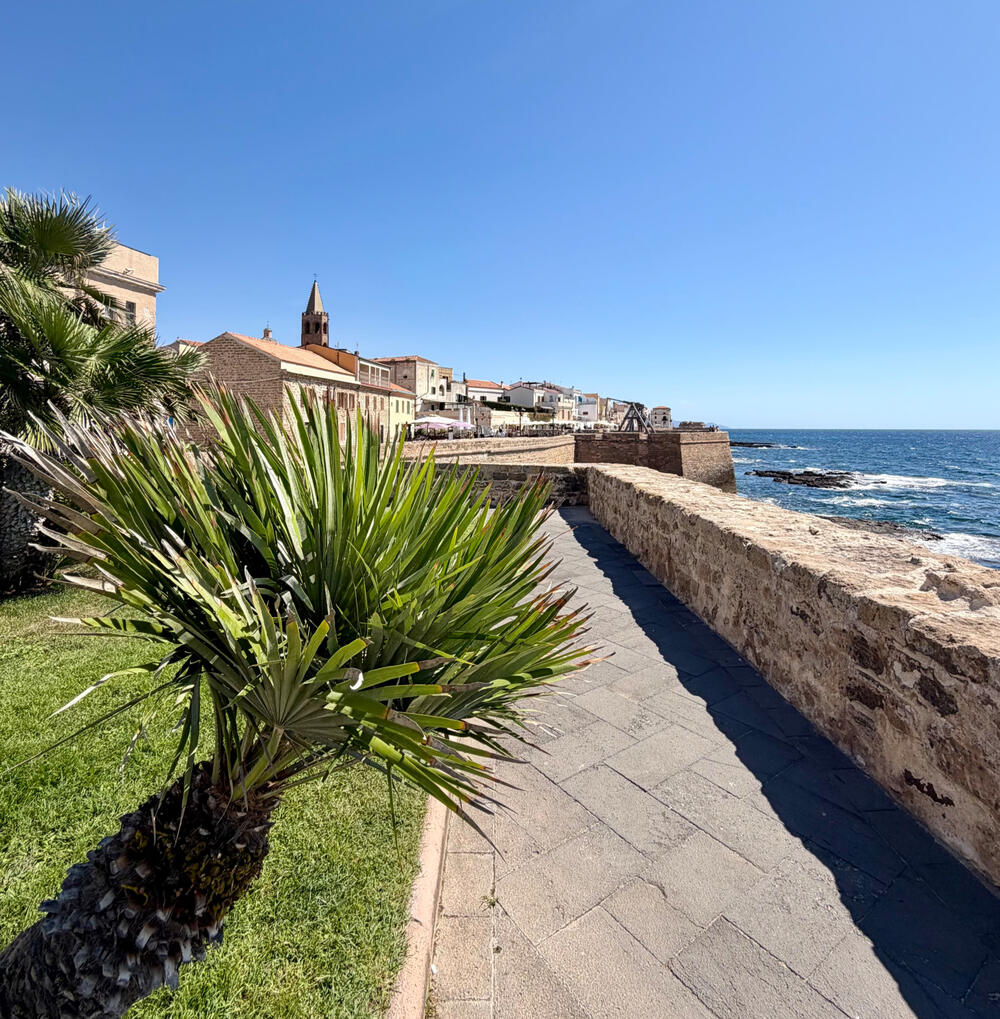 Promenade Seafront promenade and historic walls of Alghero